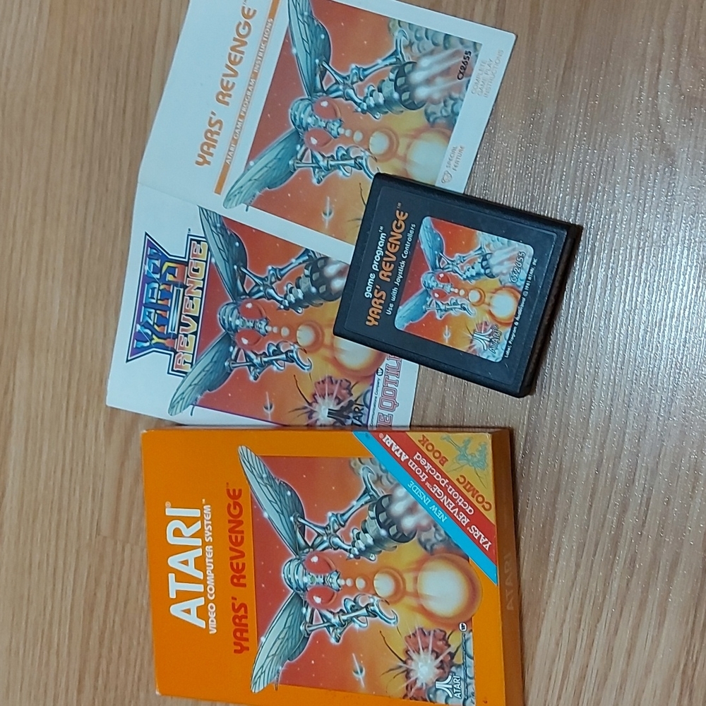 Yars' Revenge Atari 2600 Vintage 80s Complete in Original Box